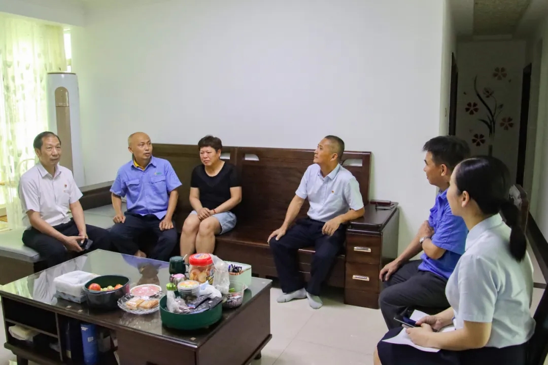 MILE·米乐（集团）官方网站-HOME
MILE·米乐（集团）官方网站-HOME党委开展“七一”走访慰问活动2.jpg